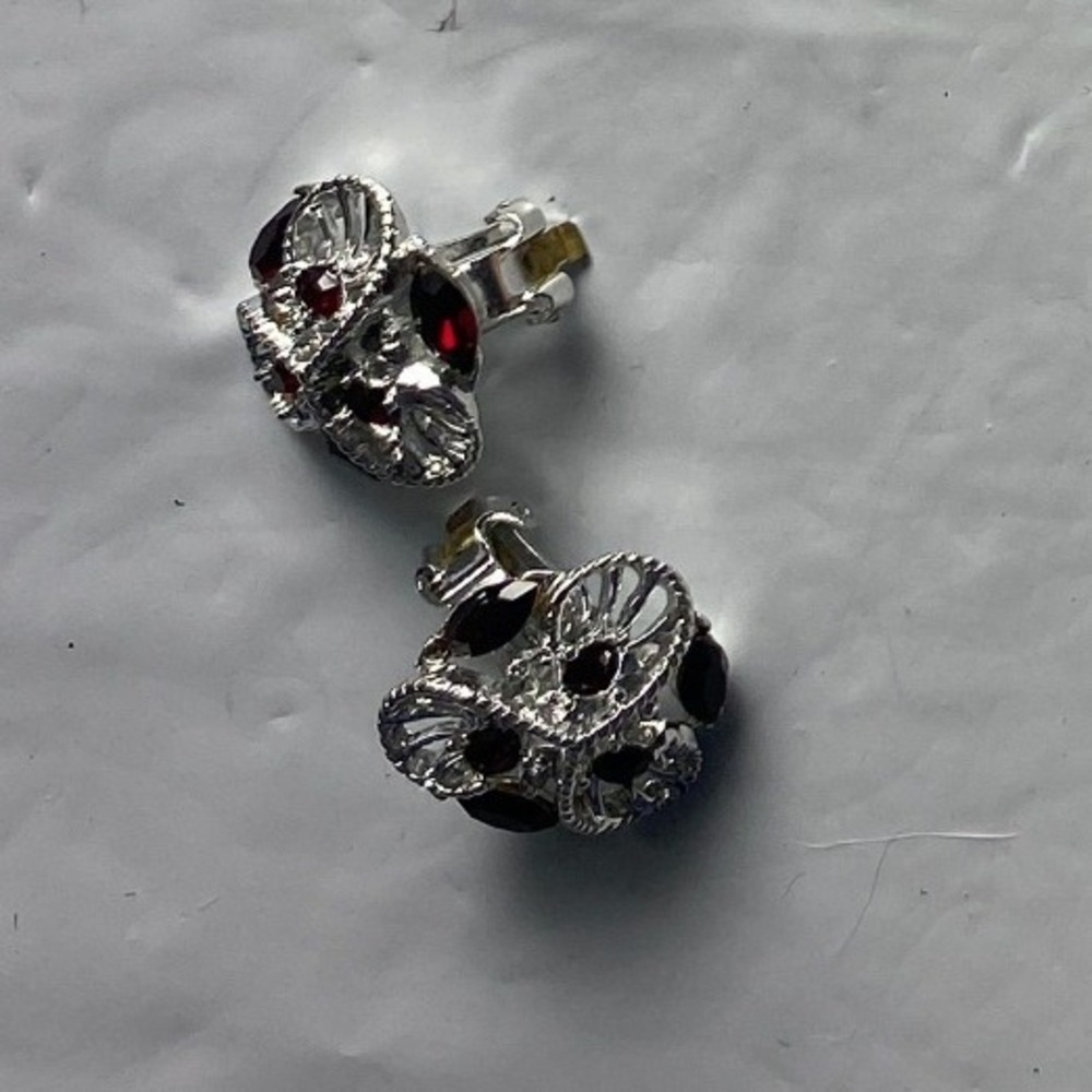 Crystal Crown‎ Stud Earrings Silver Tone Red Gem Women's Fashion Jewelry